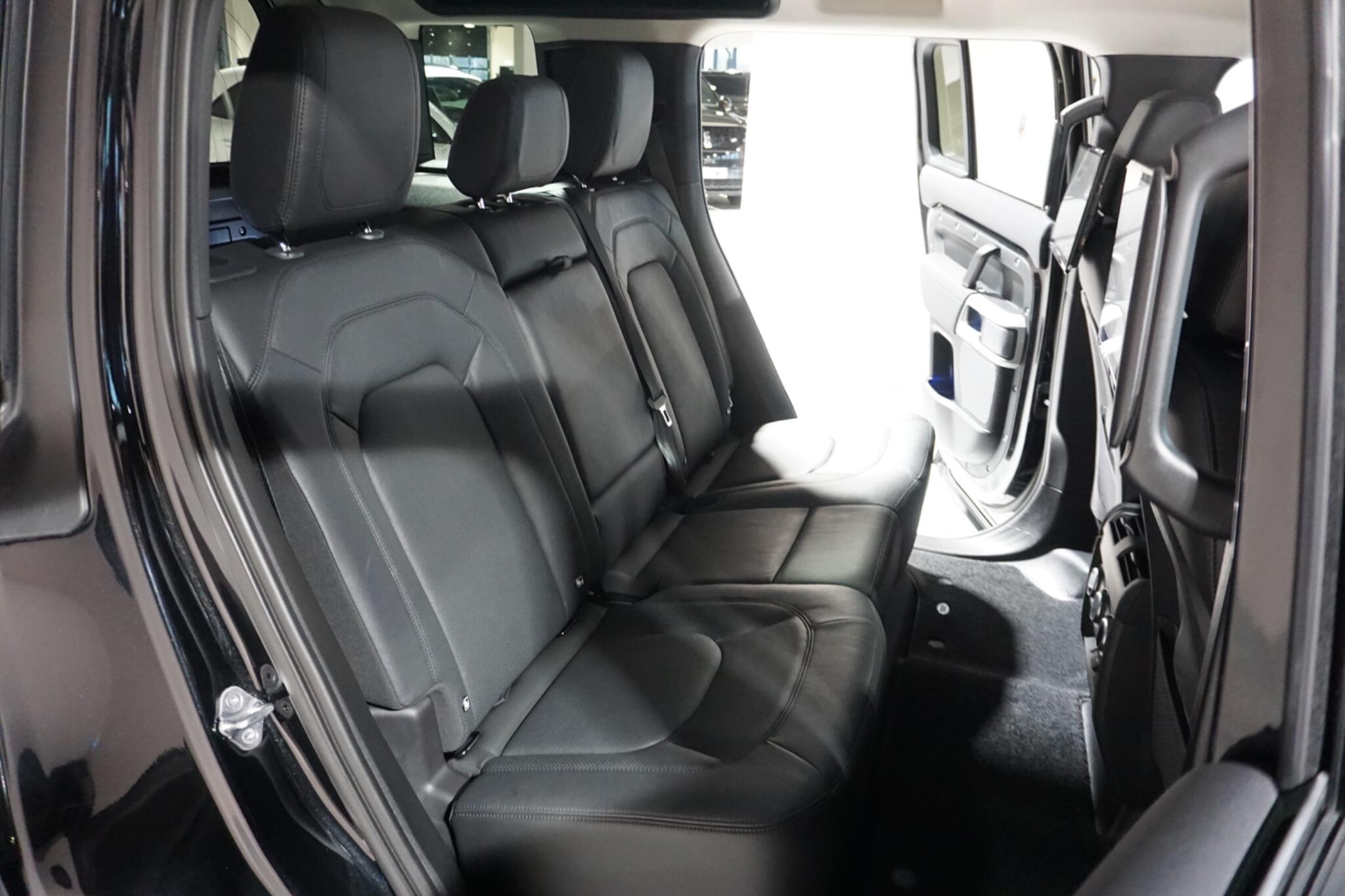 Land Rover Defender 110 2.0 P400e 15.4kWh XS Edition SUV 5dr Petrol Plug-in Hybrid Auto 4WD Euro 6 (s/s) (404 ps)